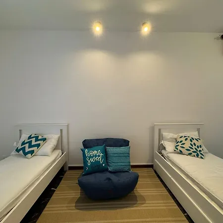 Spacious Near Center * Verona